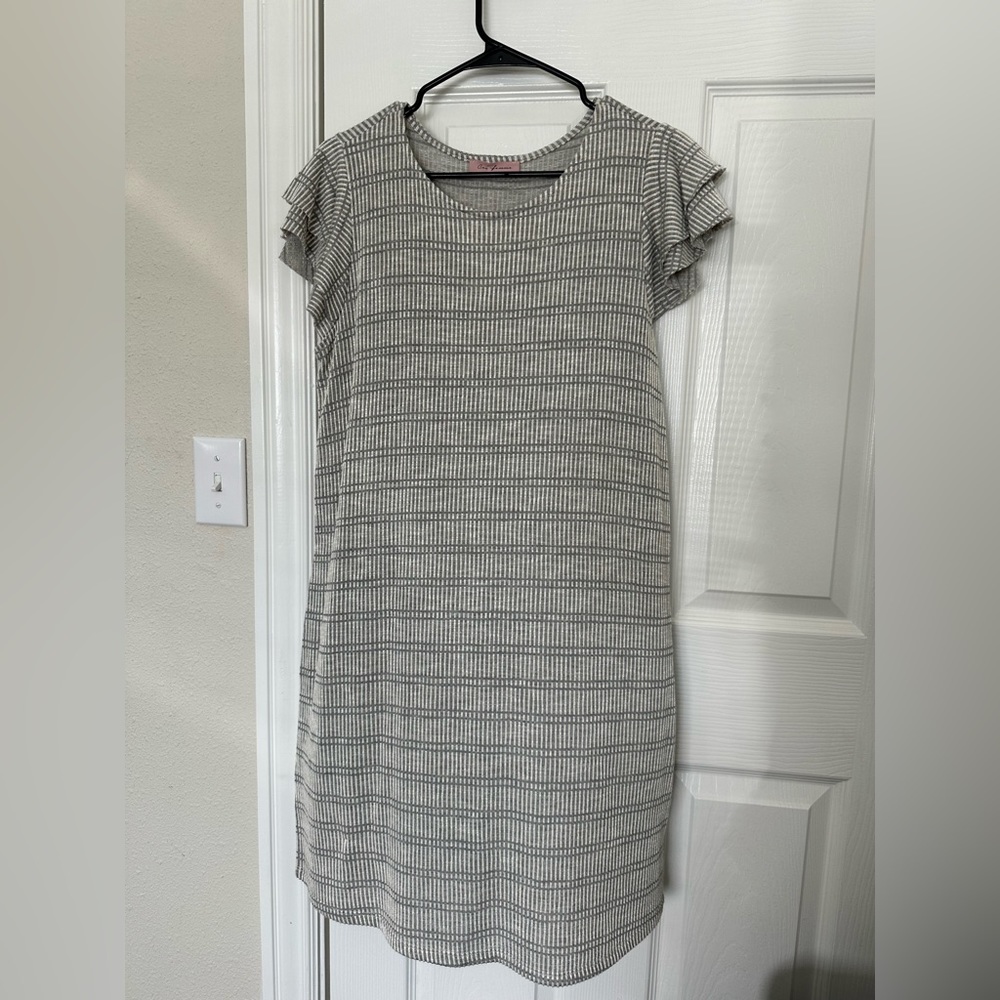 Light grey dress